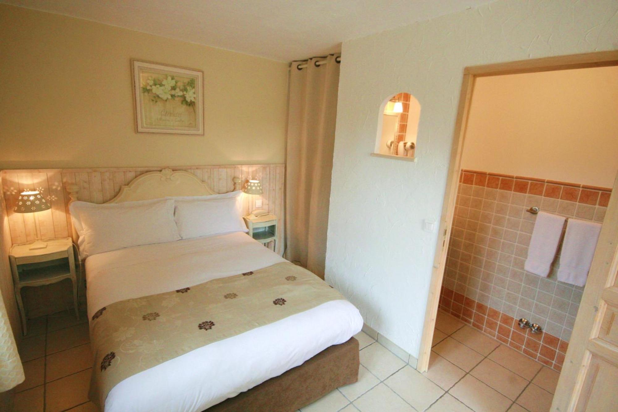 Hotel Marc-Hely La Colle-sur-Loup Rum bild
